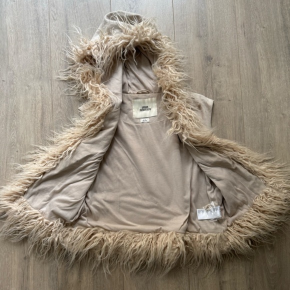 Urban Outfitters Y2K Faux-Fur Trim Gilet - Picture 1 of 3